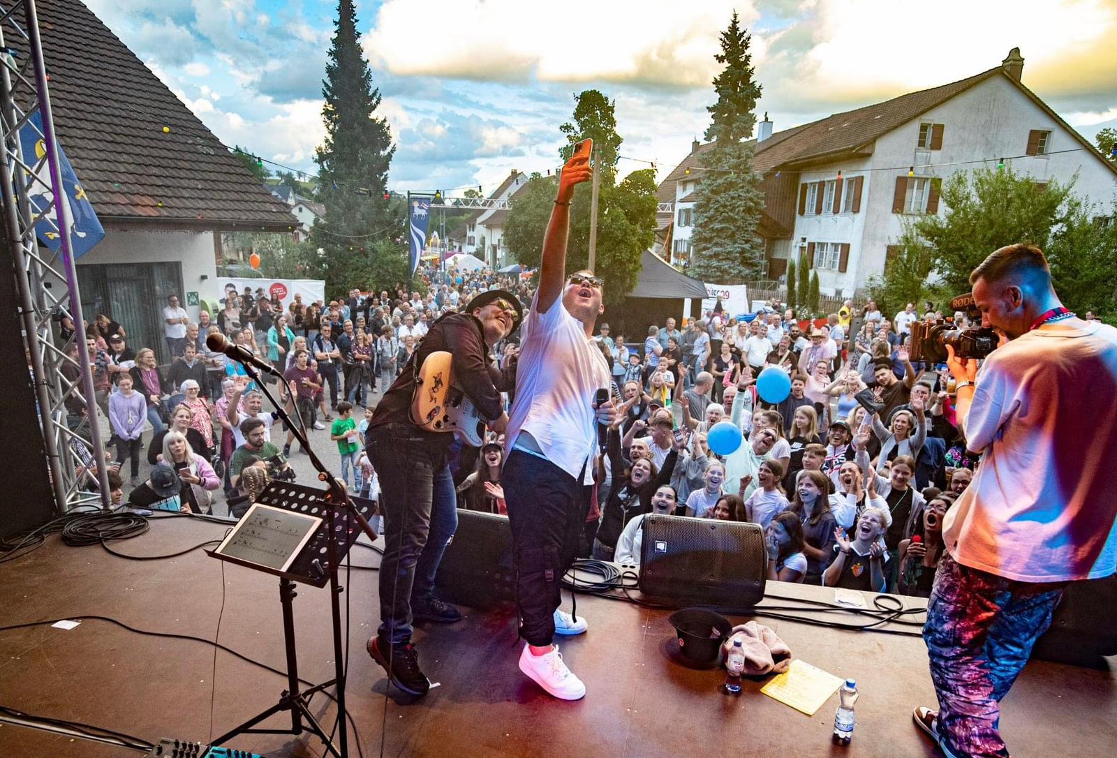 Luca Di Felice Live Performance